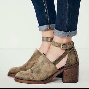 Free People Cavalette ankle boots sz 36/ women 6